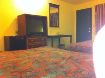 Budget Inn Caravan Motel 9